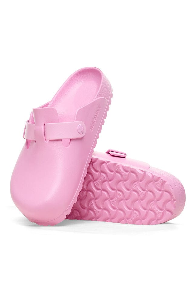 Pink rubber beach clogs for women with buckle