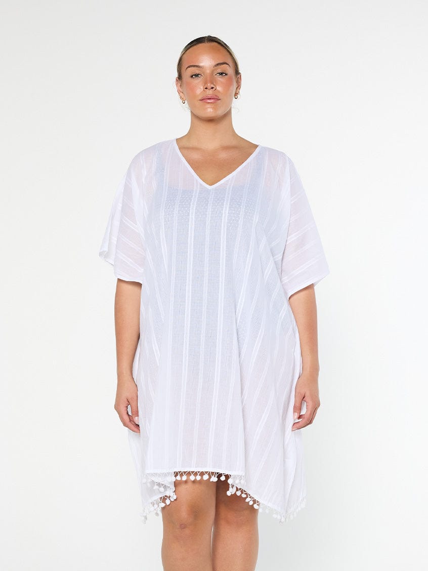 model wearing white cotton kaftan