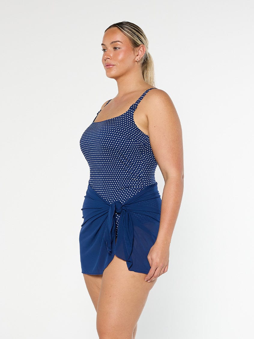 model showing tie side of navy mesh short sarong